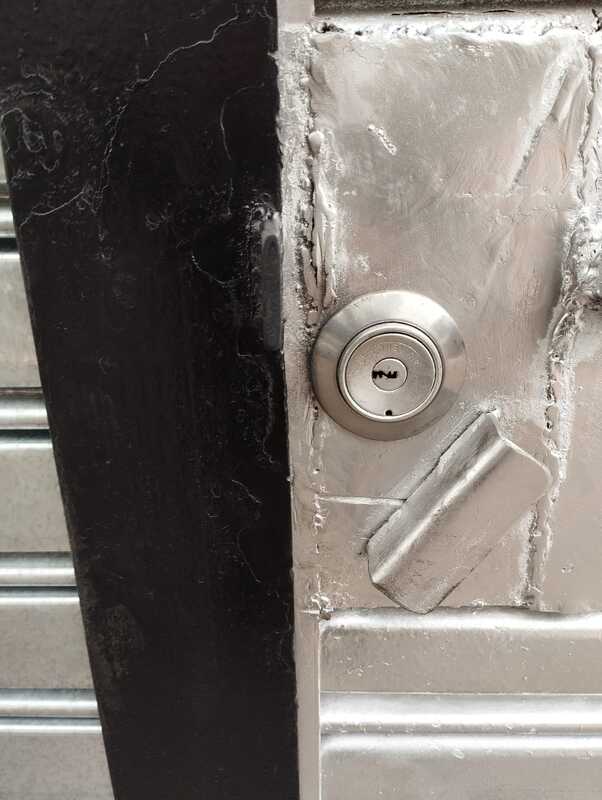 Seguridad cortinas metálicas chapas